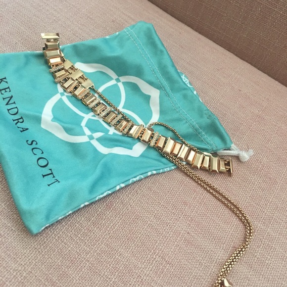 Kendra Scott Jewelry - Kendra Scott rose gold choker necklace